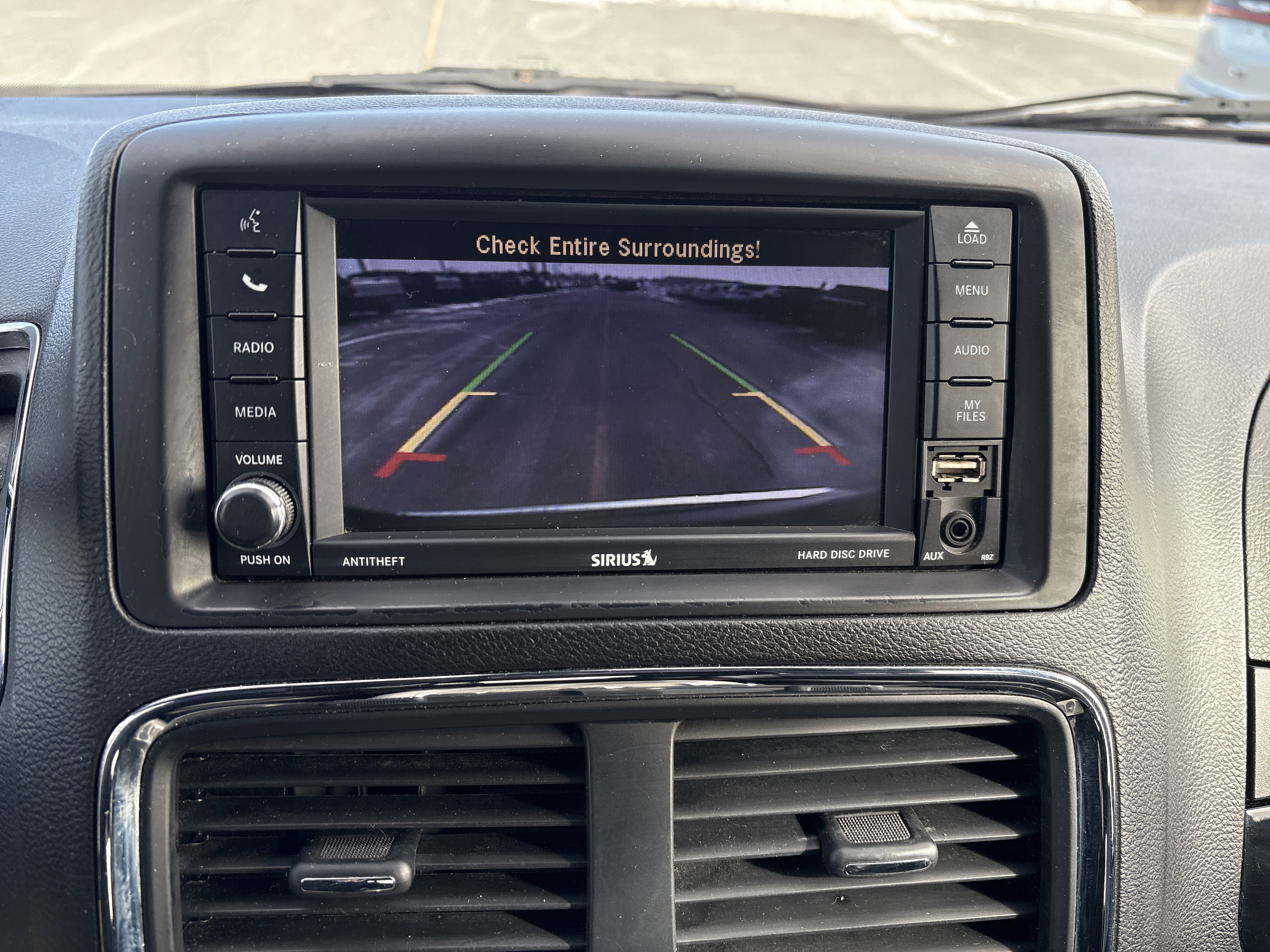 Used 2018 Dodge Grand Caravan SXT image 27