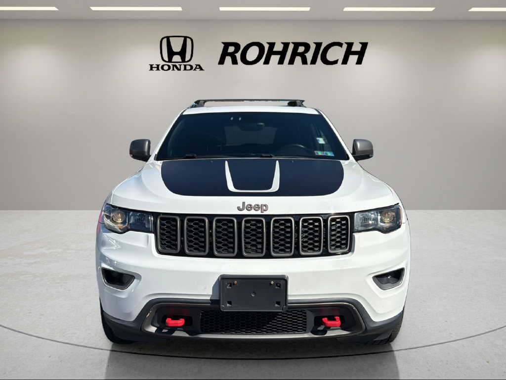 Used 2017 Jeep Grand Cherokee Trailhawk AWD/4WD image 2