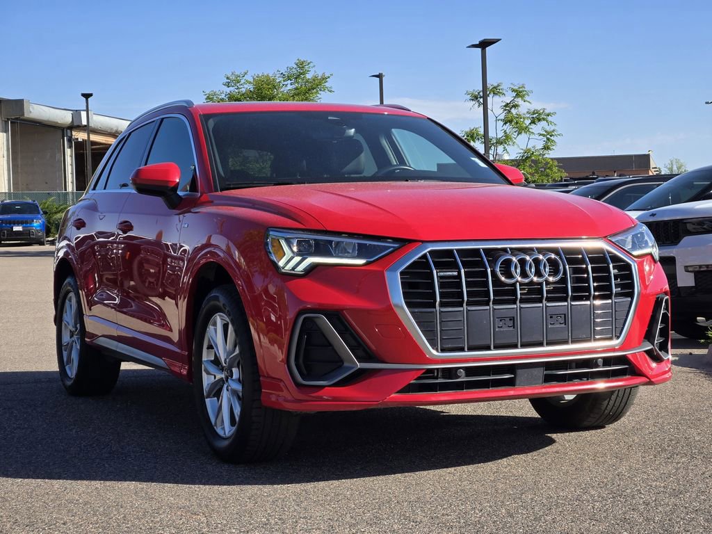 Used 2025 Audi Q3 2.0T Premium AWD/4WD image 2