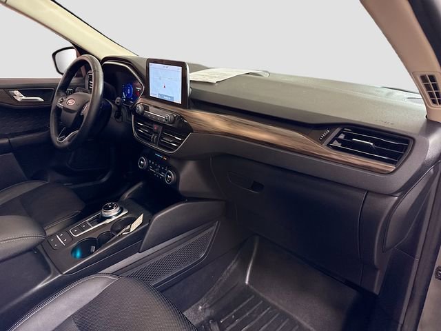 Used 2020 Ford Escape Titanium image 31