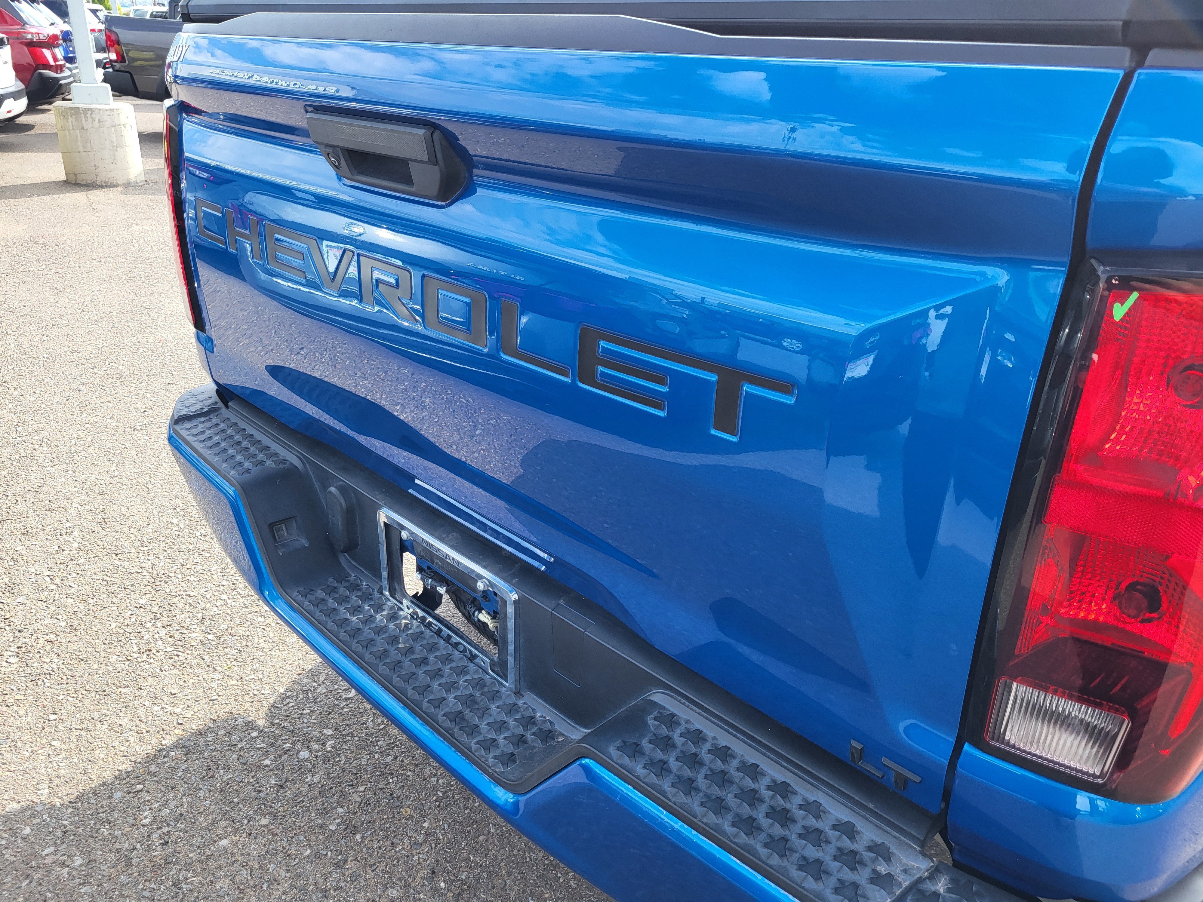 Used 2023 Chevrolet Colorado LT AWD/4WD image 9
