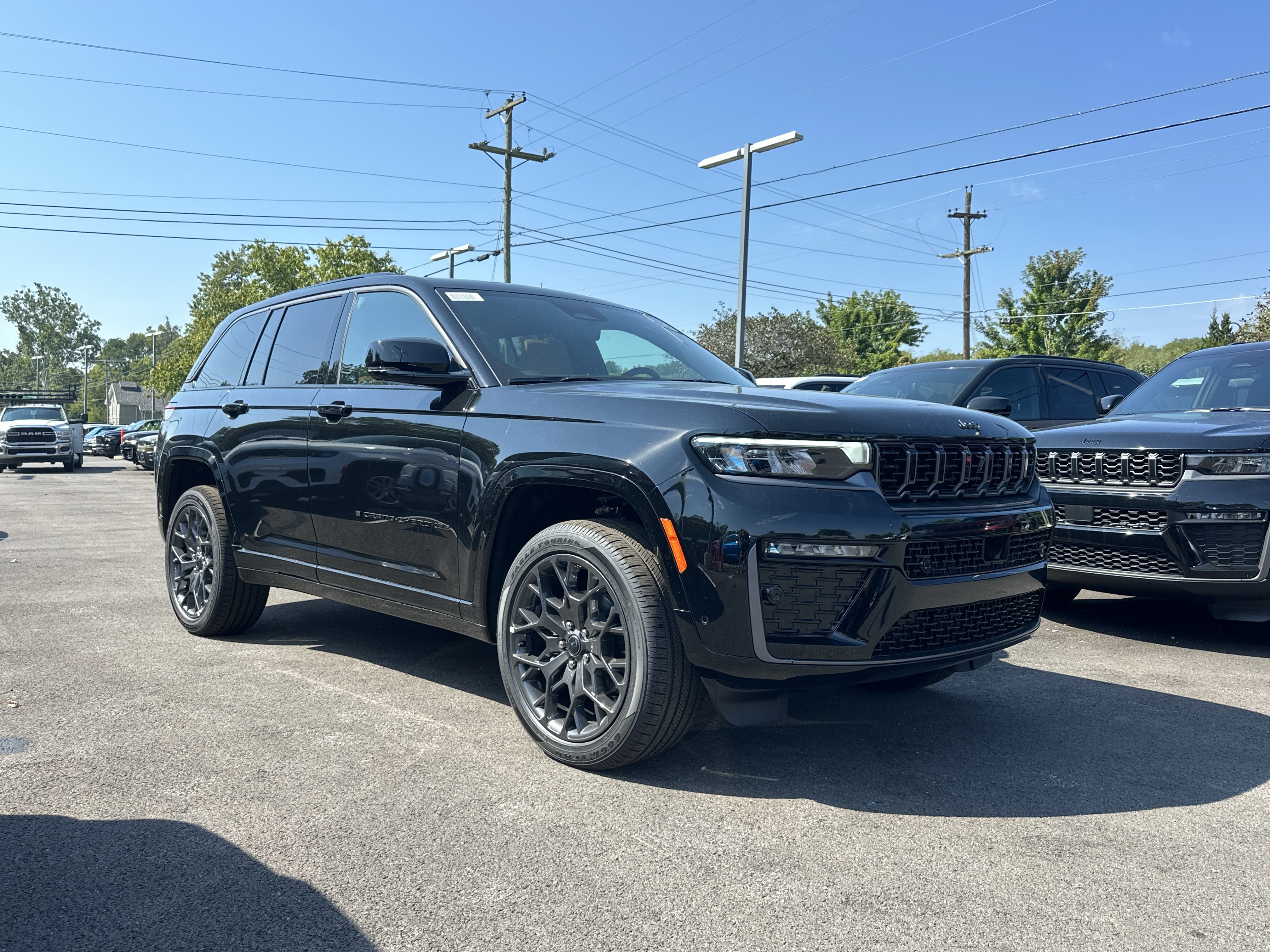 New 2027 Jeep Grand Cherokee Summit w/ Adv Protech Group IV AWD/4WD image 21