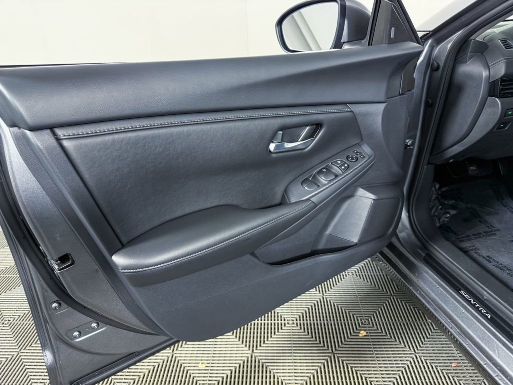 Certified 2025 Nissan Sentra SV image 33