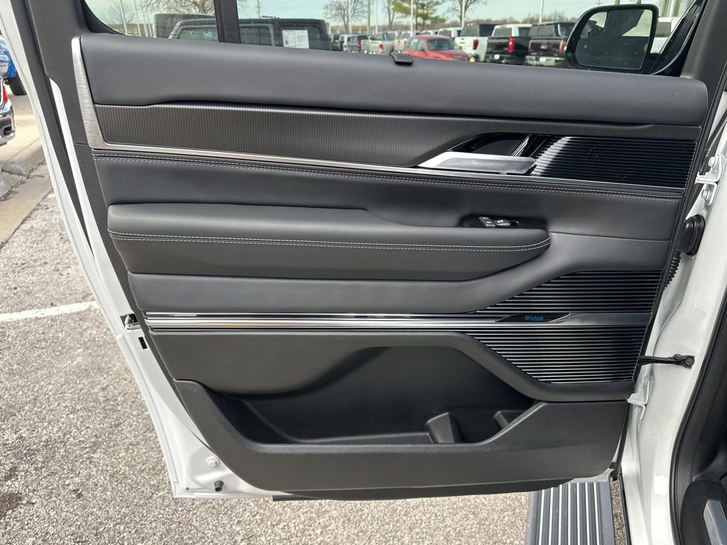 New 2026 Jeep Grand Wagoneer L Summit image 50