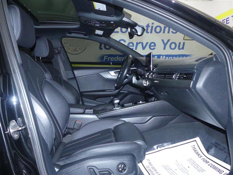 Used 2022 Audi A4 2.0T Premium w/ Convenience Package image 7