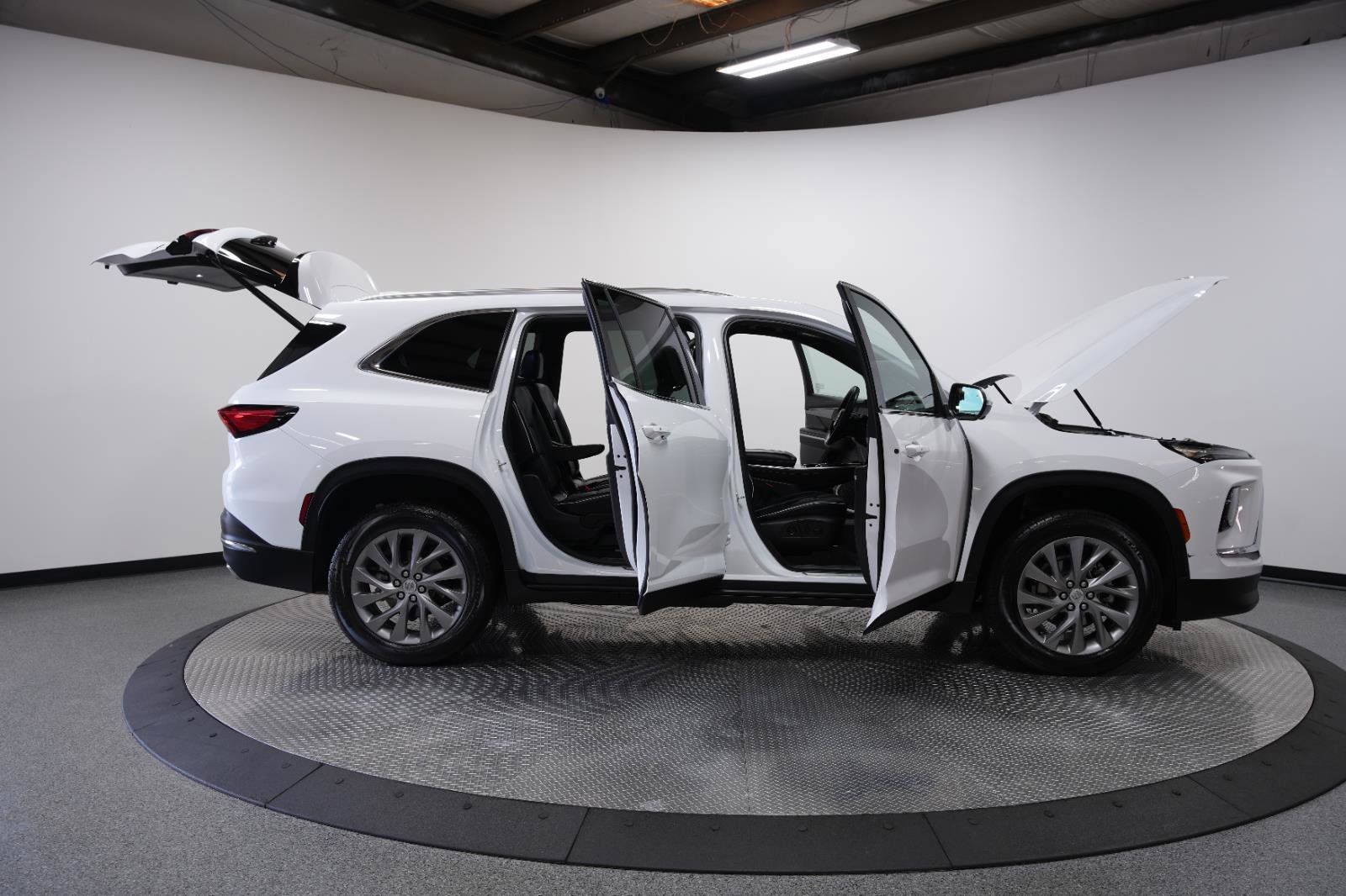 Used 2026 Buick Enclave Preferred FWD image 9