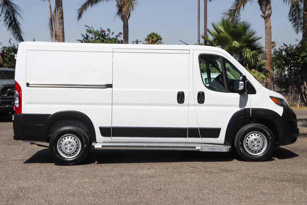 Used 2025 RAM ProMaster 2500 w/ U-Haul Equipment Group FWD image 11