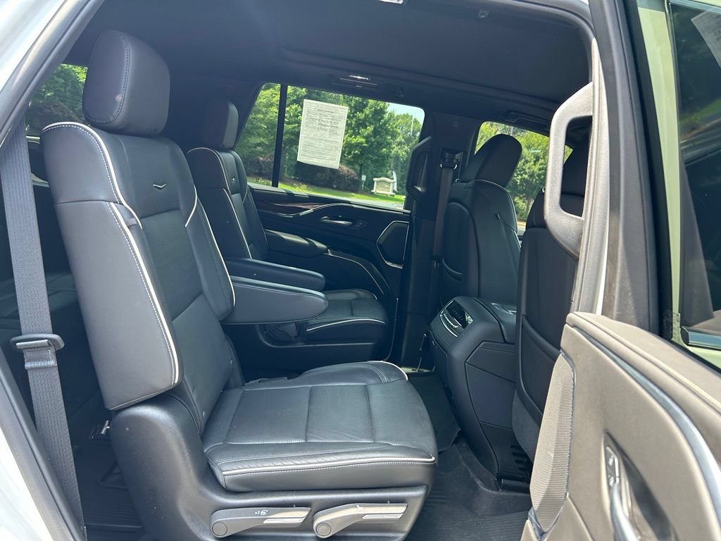 Used 2024 Cadillac Escalade Premium Luxury w/ Performance Package AWD/4WD image 52