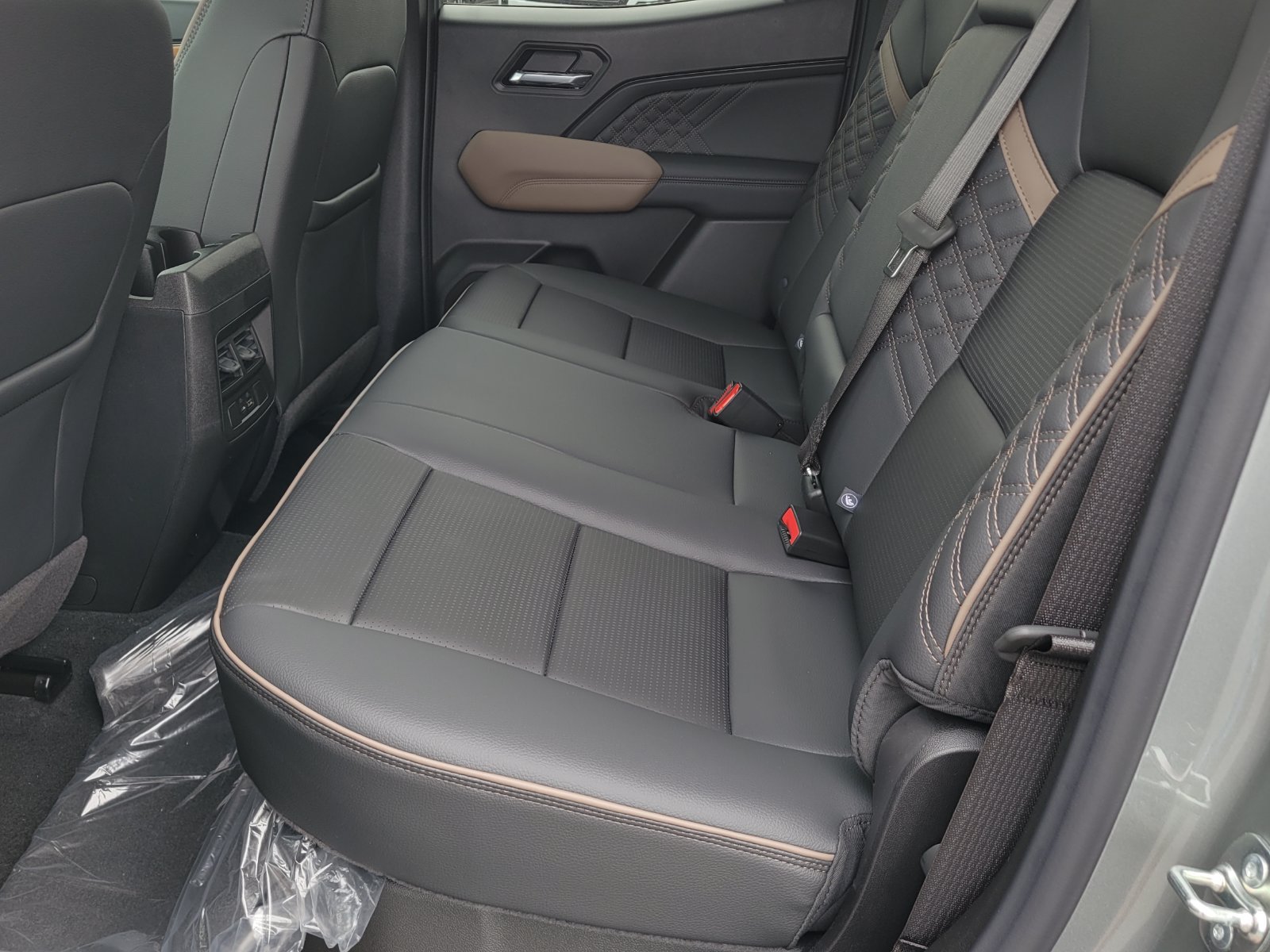 New 2026 GMC Canyon Denali AWD/4WD image 7