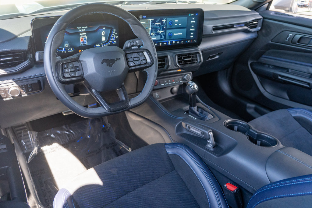 Used 2025 Ford Mustang Dark Horse RWD image 16