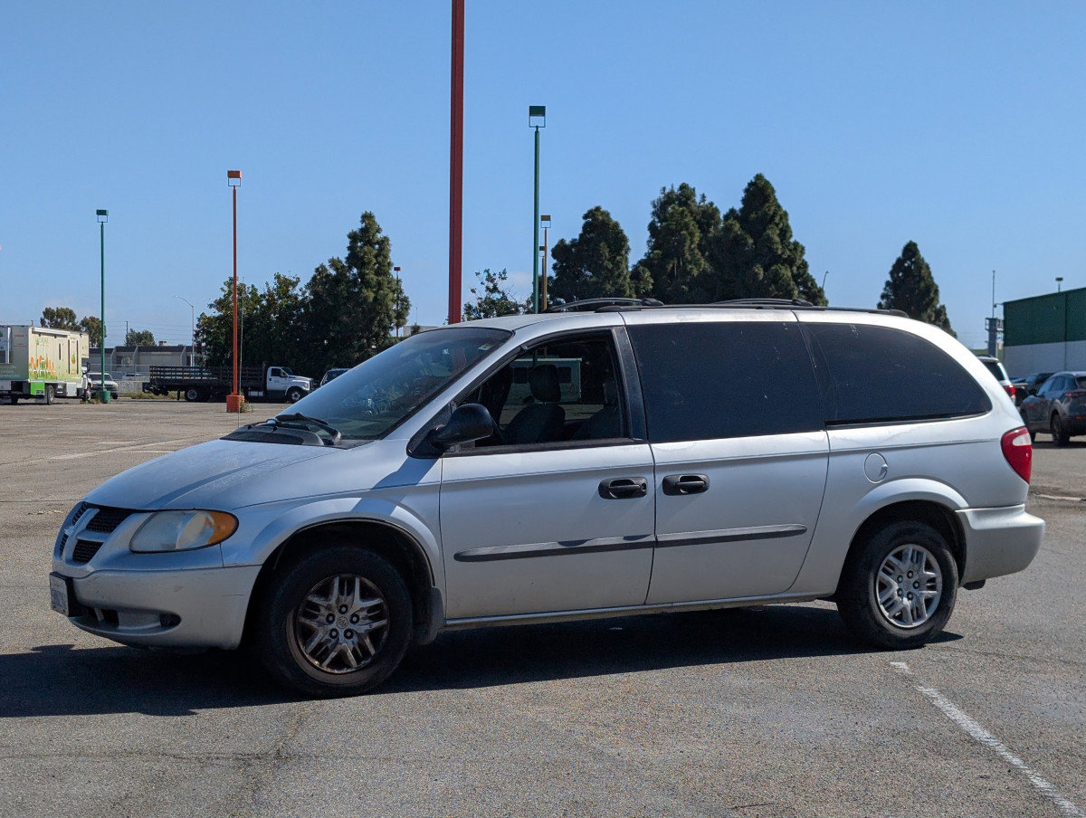 Used 2004 Dodge Grand Caravan SE w/ Popular Equipment Group image 3