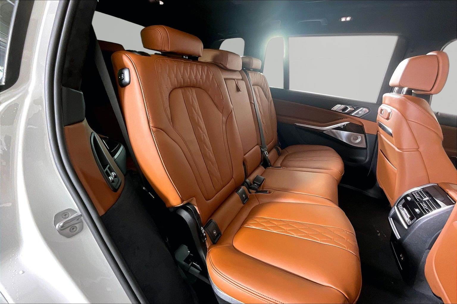 New 2027 BMW X7 M60i AWD/4WD image 14