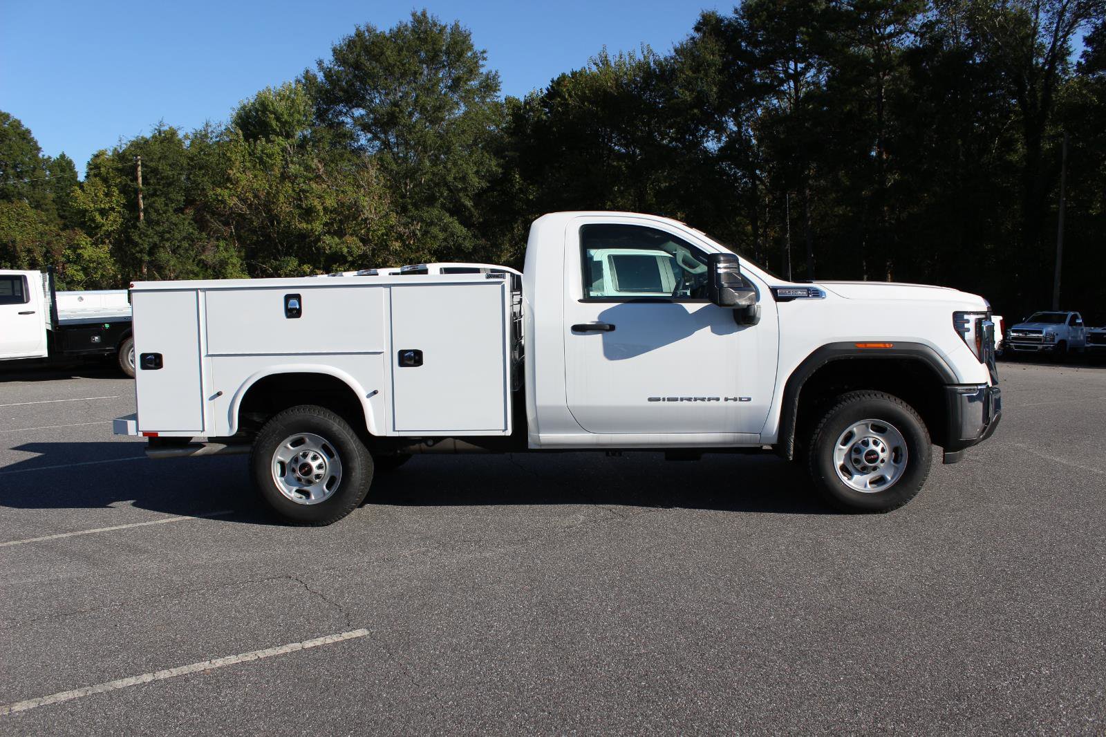 New 2024 GMC Sierra 2500 Pro image 8