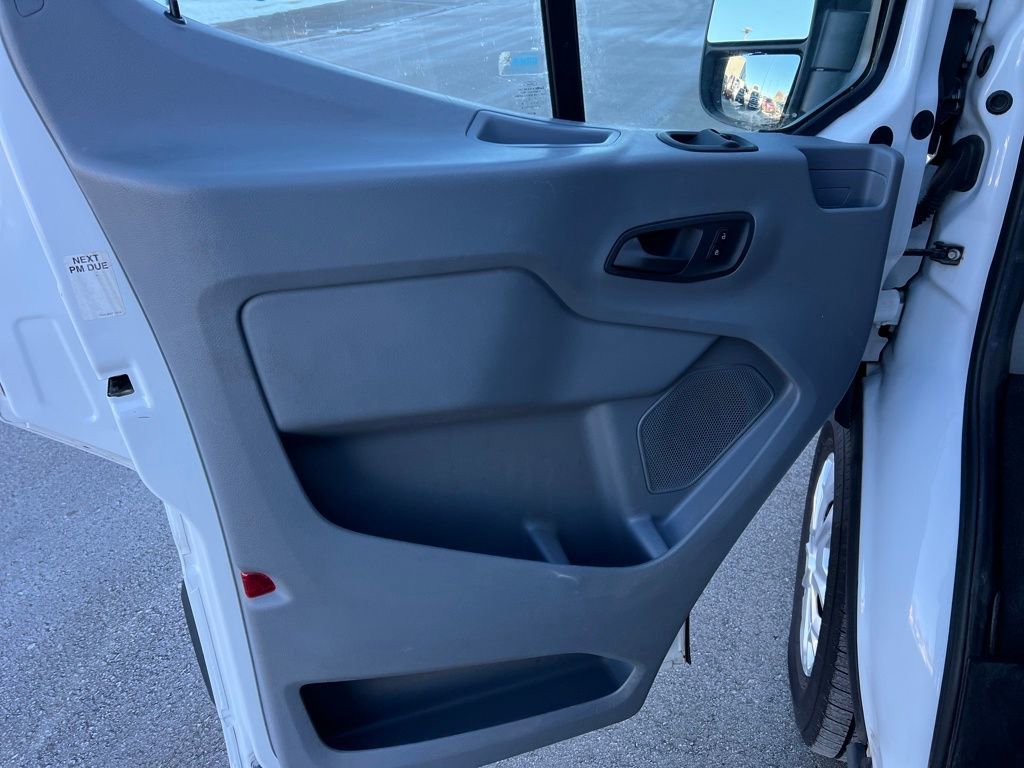 Used 2018 Ford Transit 150 XLT image 12