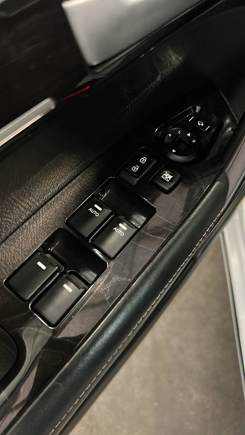 Used 2015 Kia Sorento SX image 21