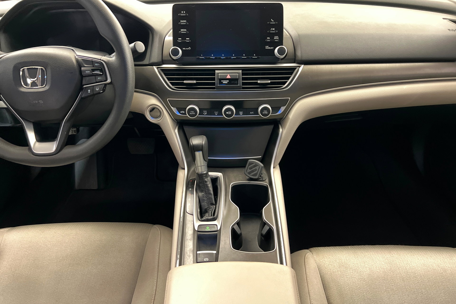 Used 2018 Honda Accord LX image 13