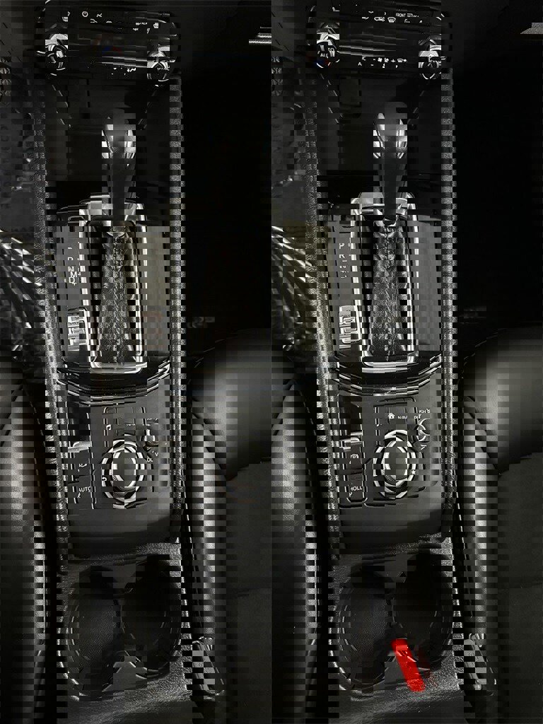 Used 2020 MAZDA CX-5 Touring image 17