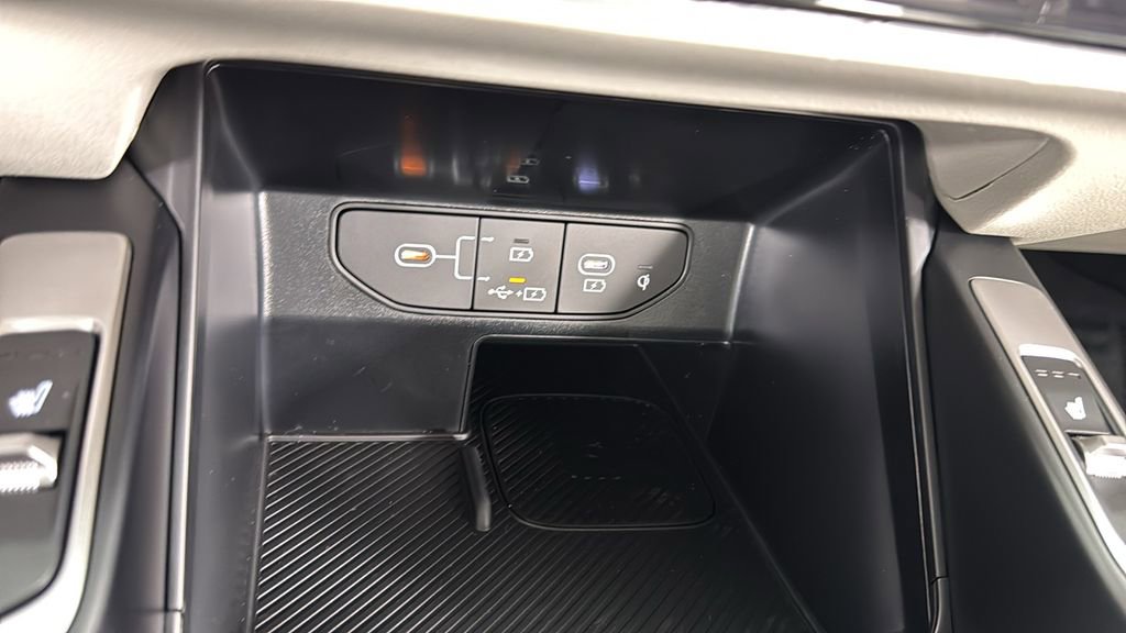 New 2025 Kia Sorento S image 28