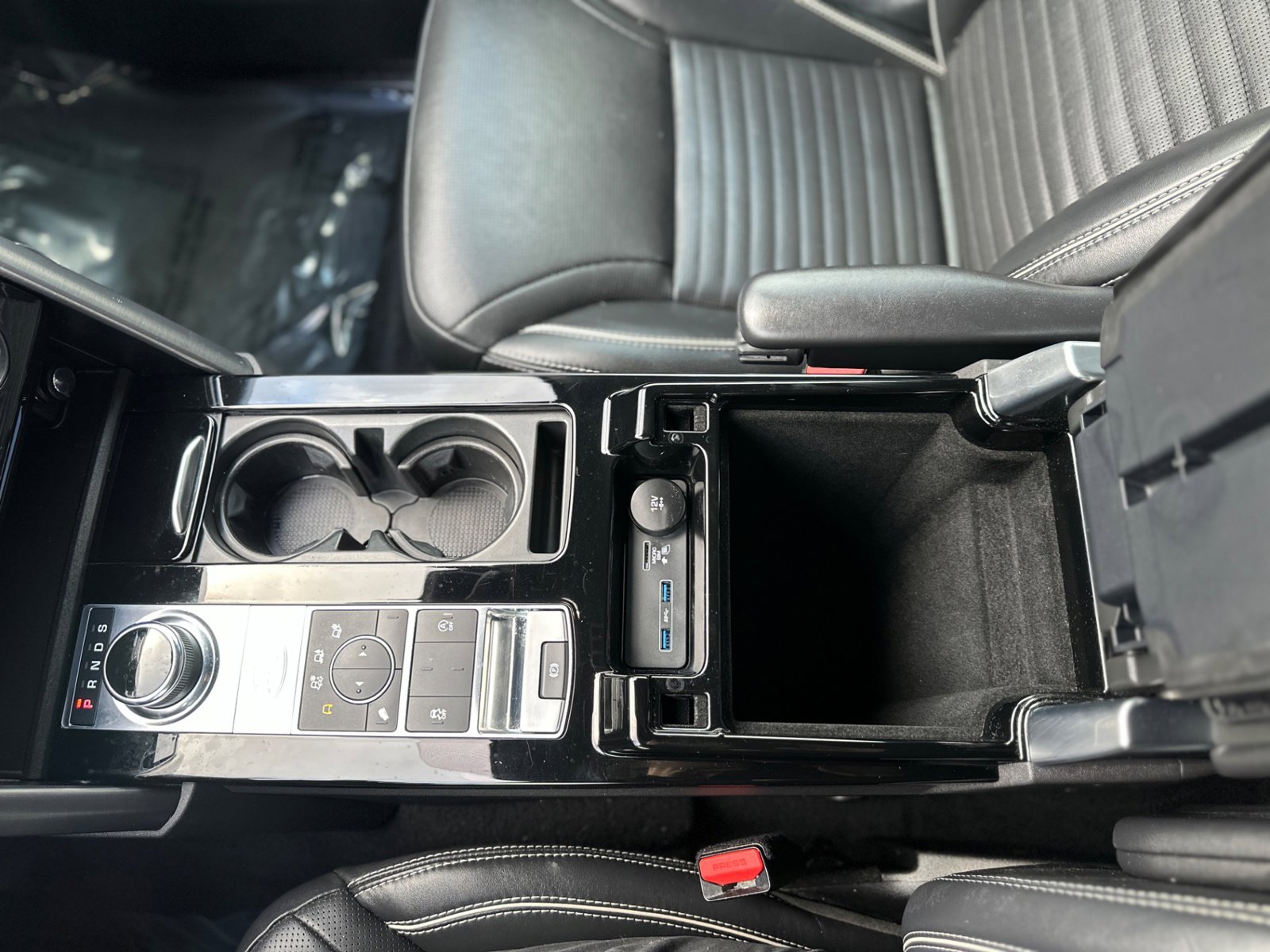 Used 2020 Land Rover Discovery HSE AWD/4WD image 35