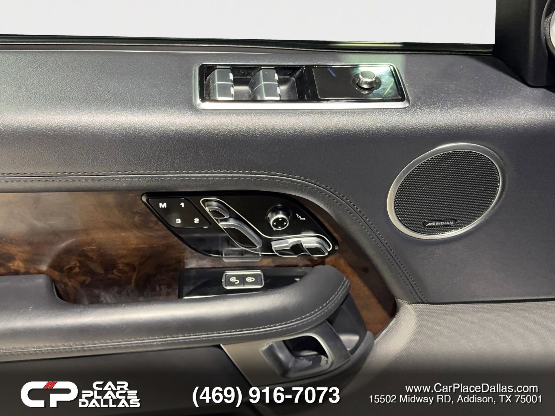 Used 2018 Land Rover Range Rover HSE AWD/4WD image 16