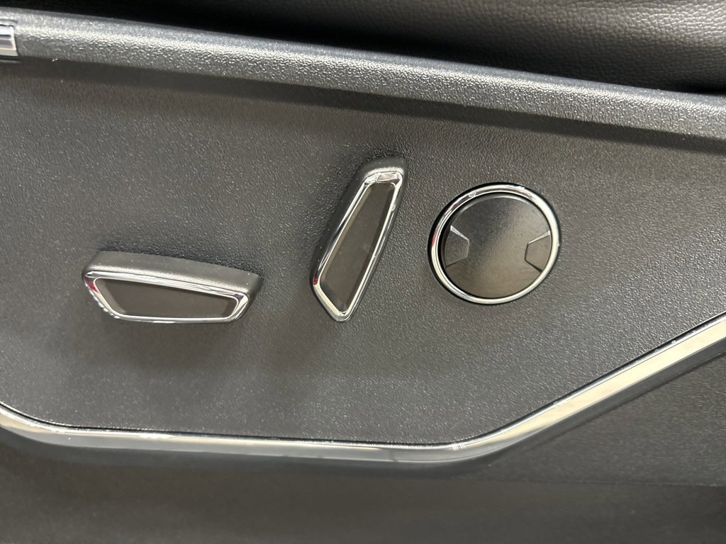 Used 2023 Ford F150 Lariat w/ Equipment Group 502A High image 28