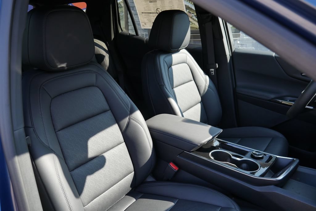 New 2026 Chevrolet Equinox LT w/ Convenience Package II AWD/4WD image 11