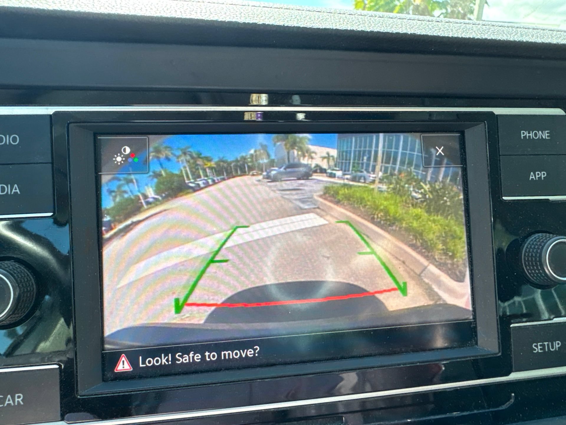 Used 2019 Volkswagen Jetta SE FWD image 4