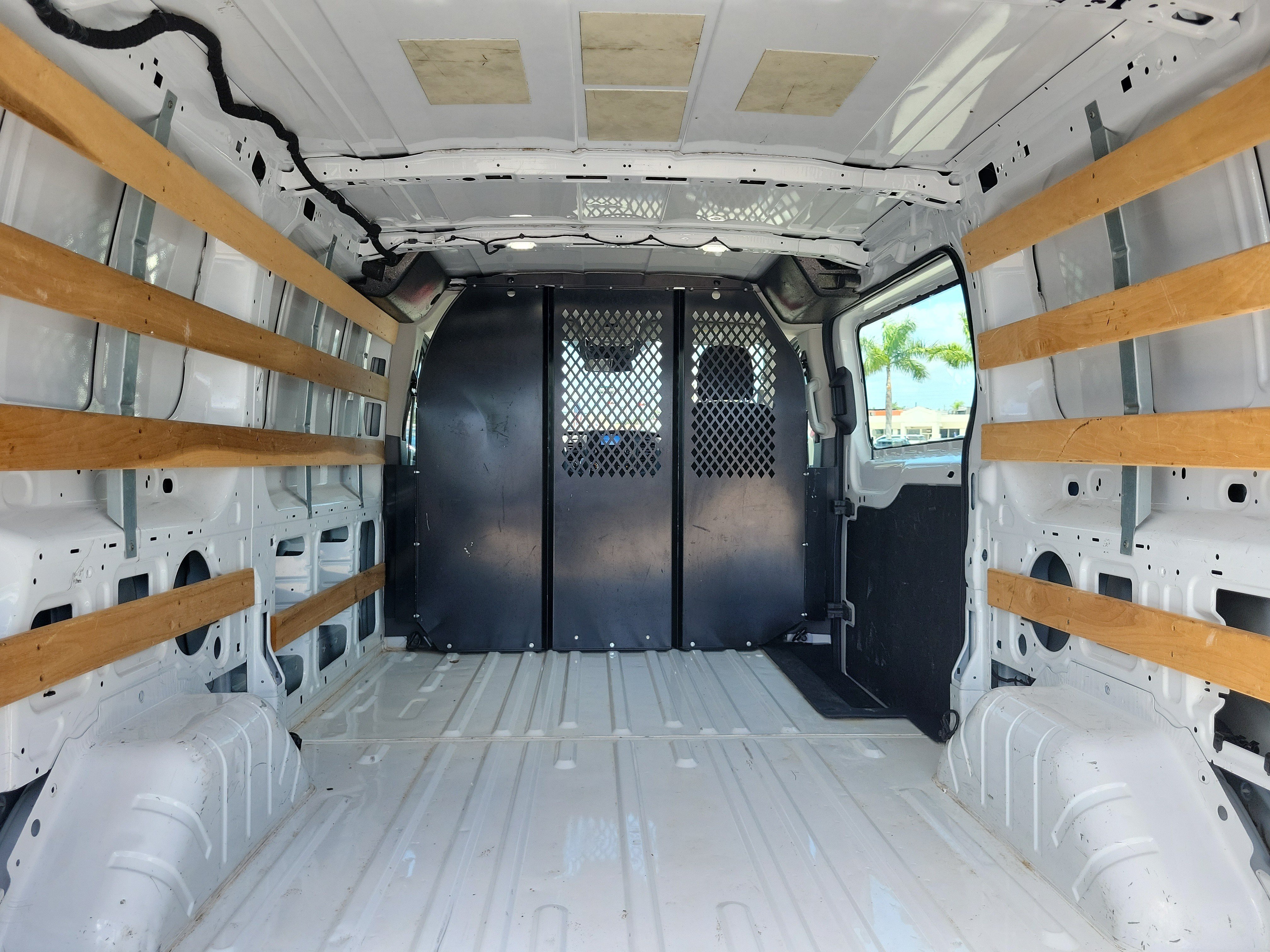 Used 2024 Ford Transit 250 Low Roof w/ Exterior Upgrade Package RWD image 14