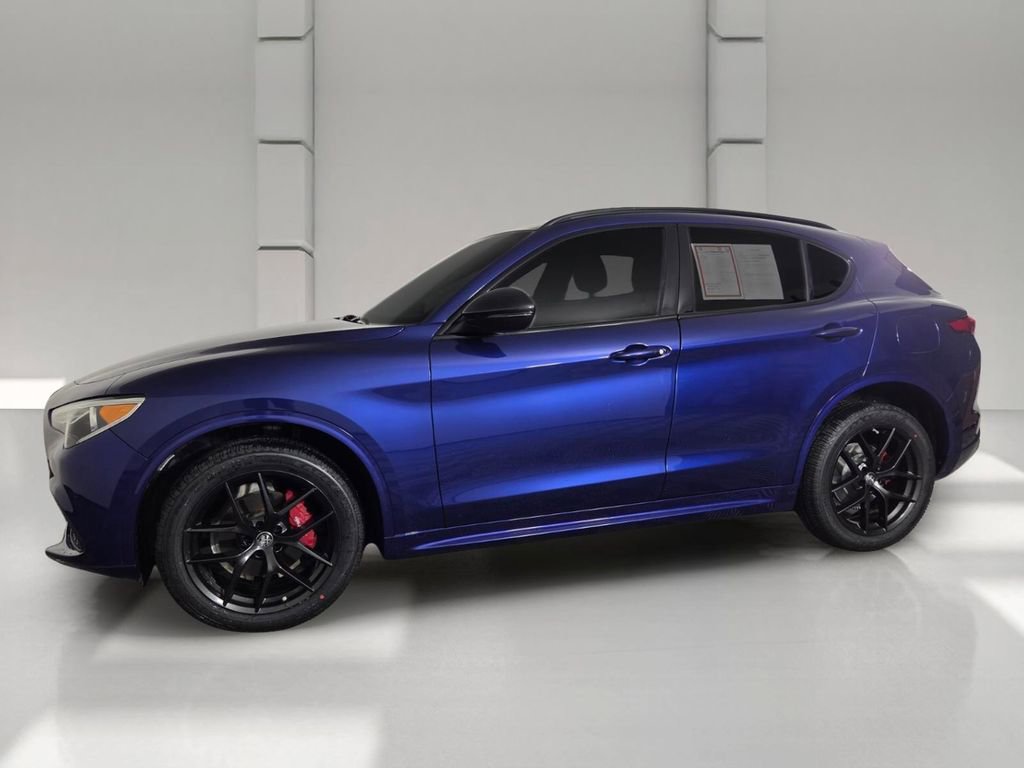 Used 2021 Alfa Romeo Stelvio Ti w/ Nero Edizione AWD/4WD image 8
