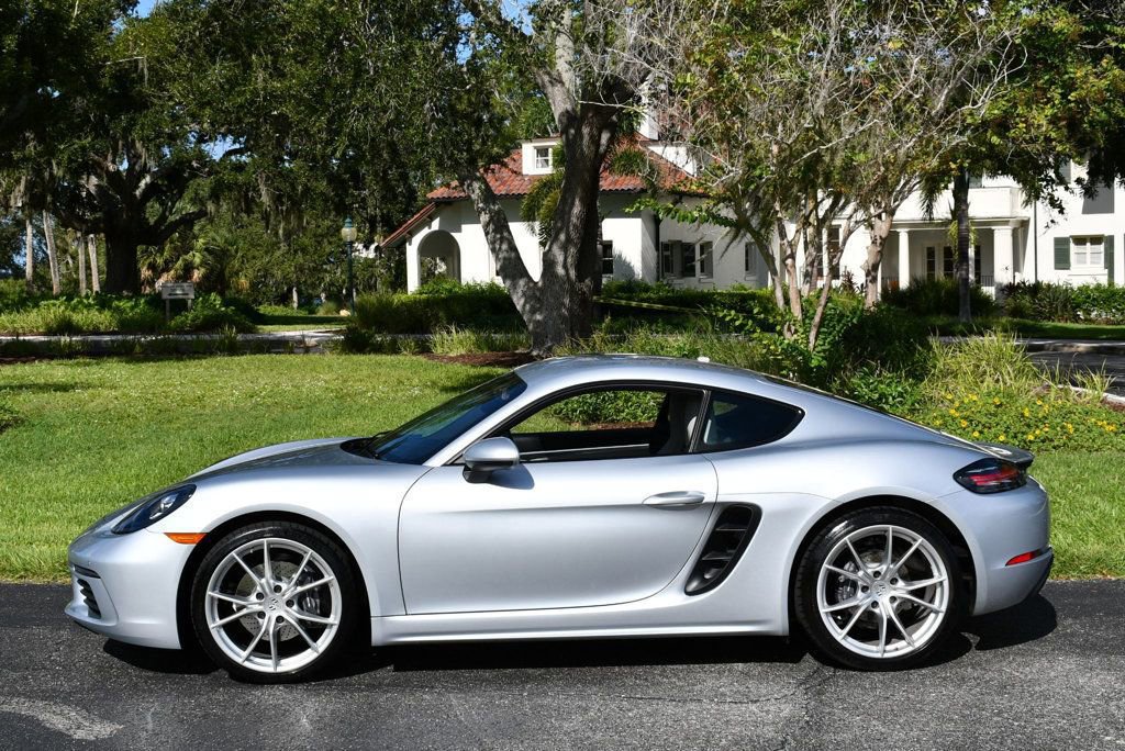 Used 2018 Porsche 718 Cayman RWD image 3