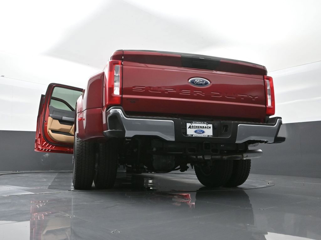 New 2025 Ford F350 XLT w/ FX4 Off-Road Package image 31