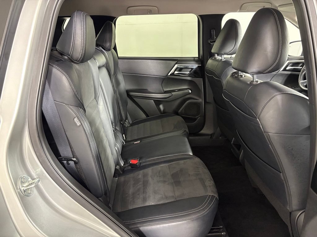 Used 2024 Mitsubishi Outlander SE FWD image 47