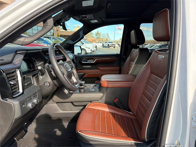 Used 2024 GMC Sierra 1500 Denali Ultimate image 9