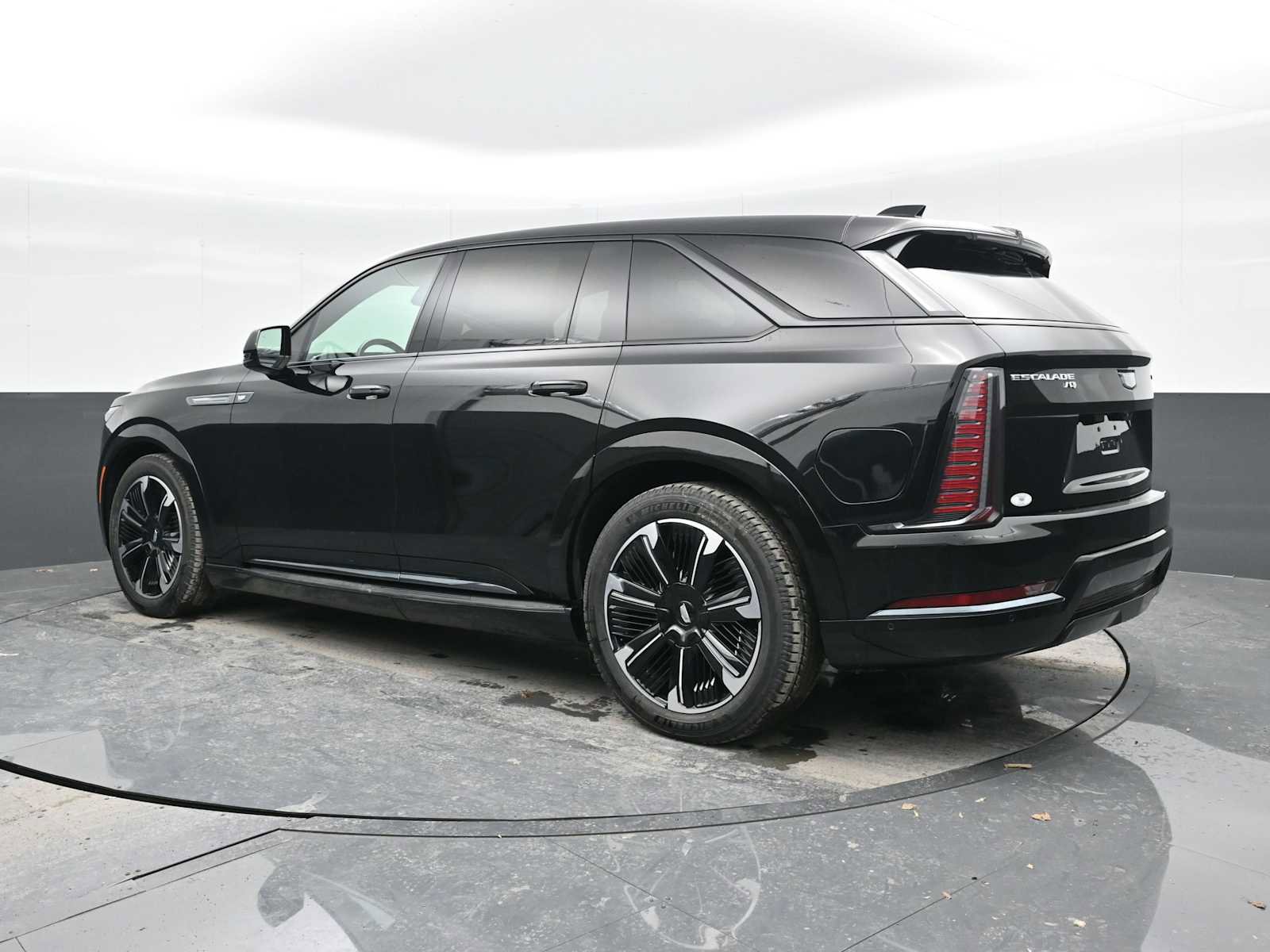 New 2025 Cadillac Escalade IQ Sport 1 w/ Smart Trailering package AWD/4WD image 2