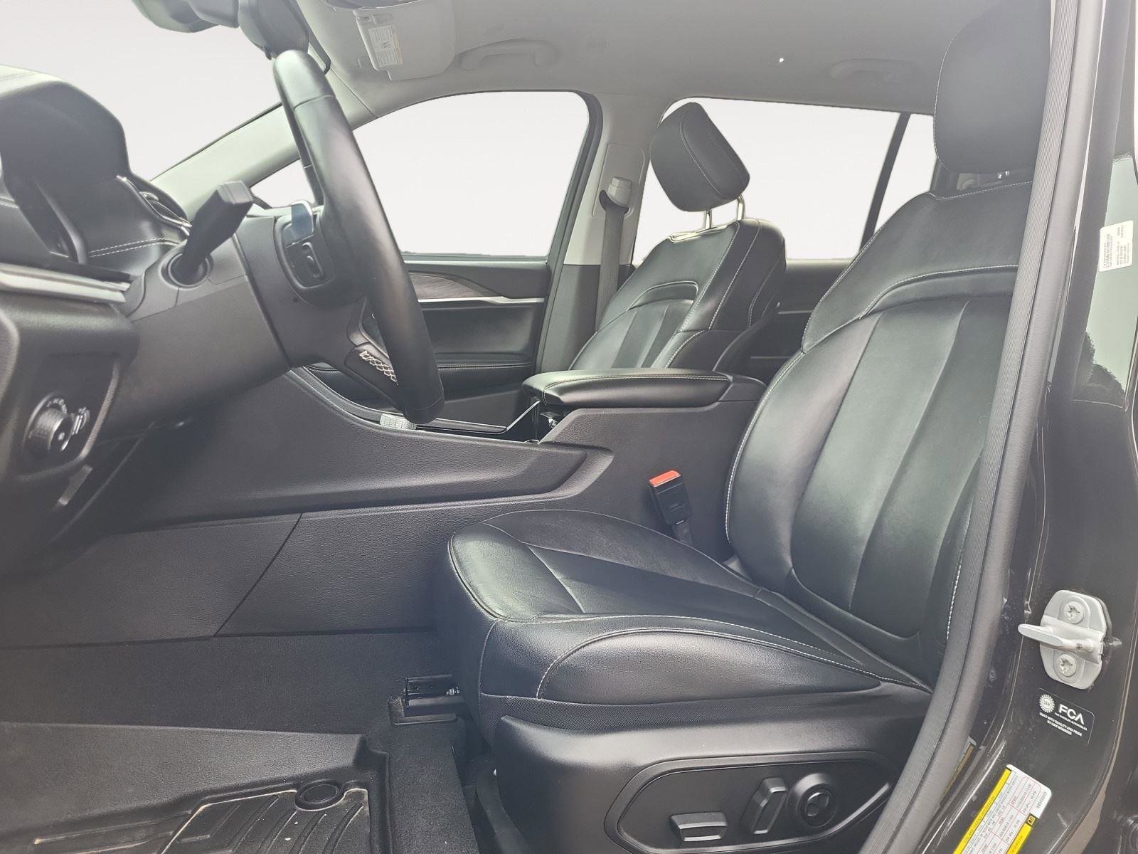 Used 2022 Jeep Grand Cherokee L Limited image 10