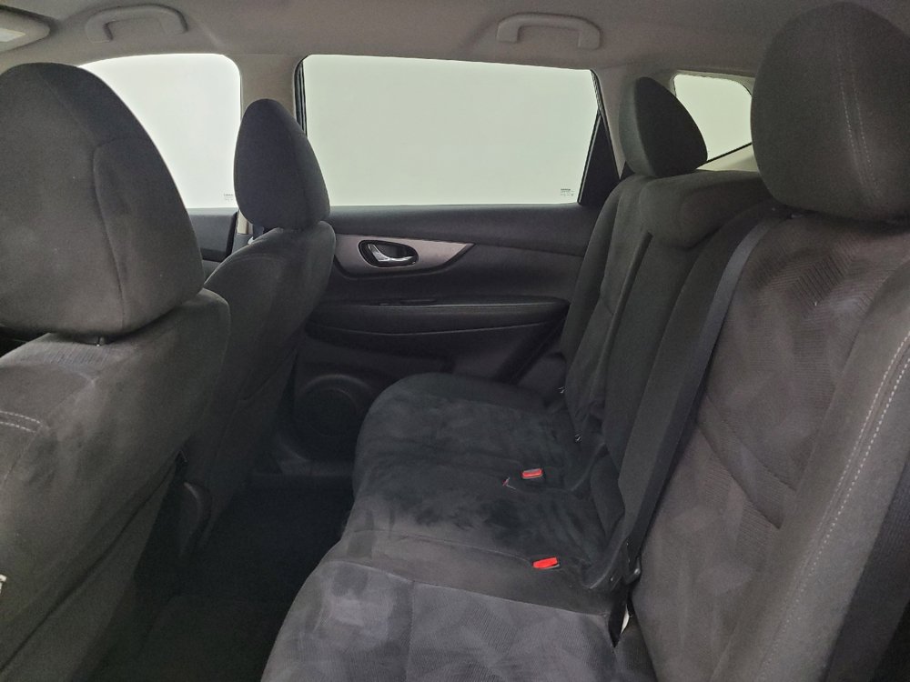 Used 2016 Nissan Rogue SV FWD image 18
