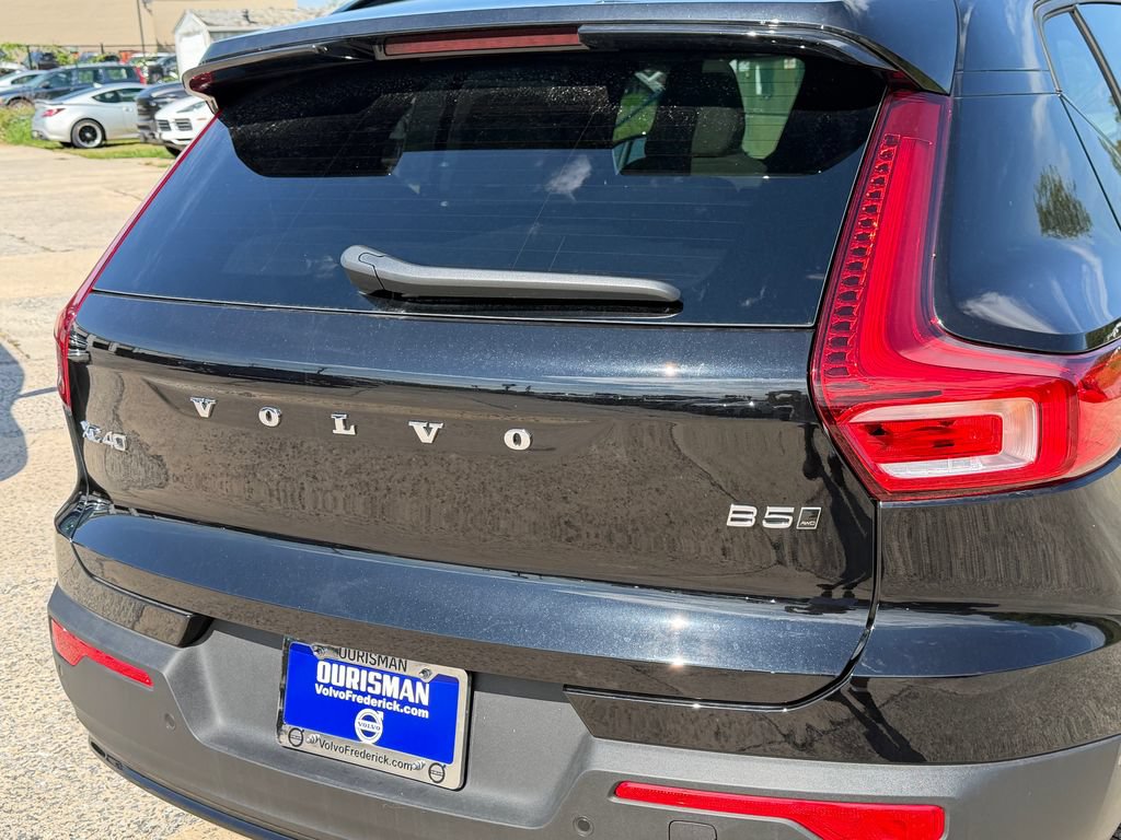 New 2026 Volvo XC40 B5 Plus w/ Climate Package AWD/4WD image 5