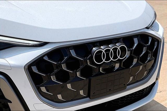 Used 2025 Audi Q5 Premium Plus w/ Premium Plus AWD/4WD image 30