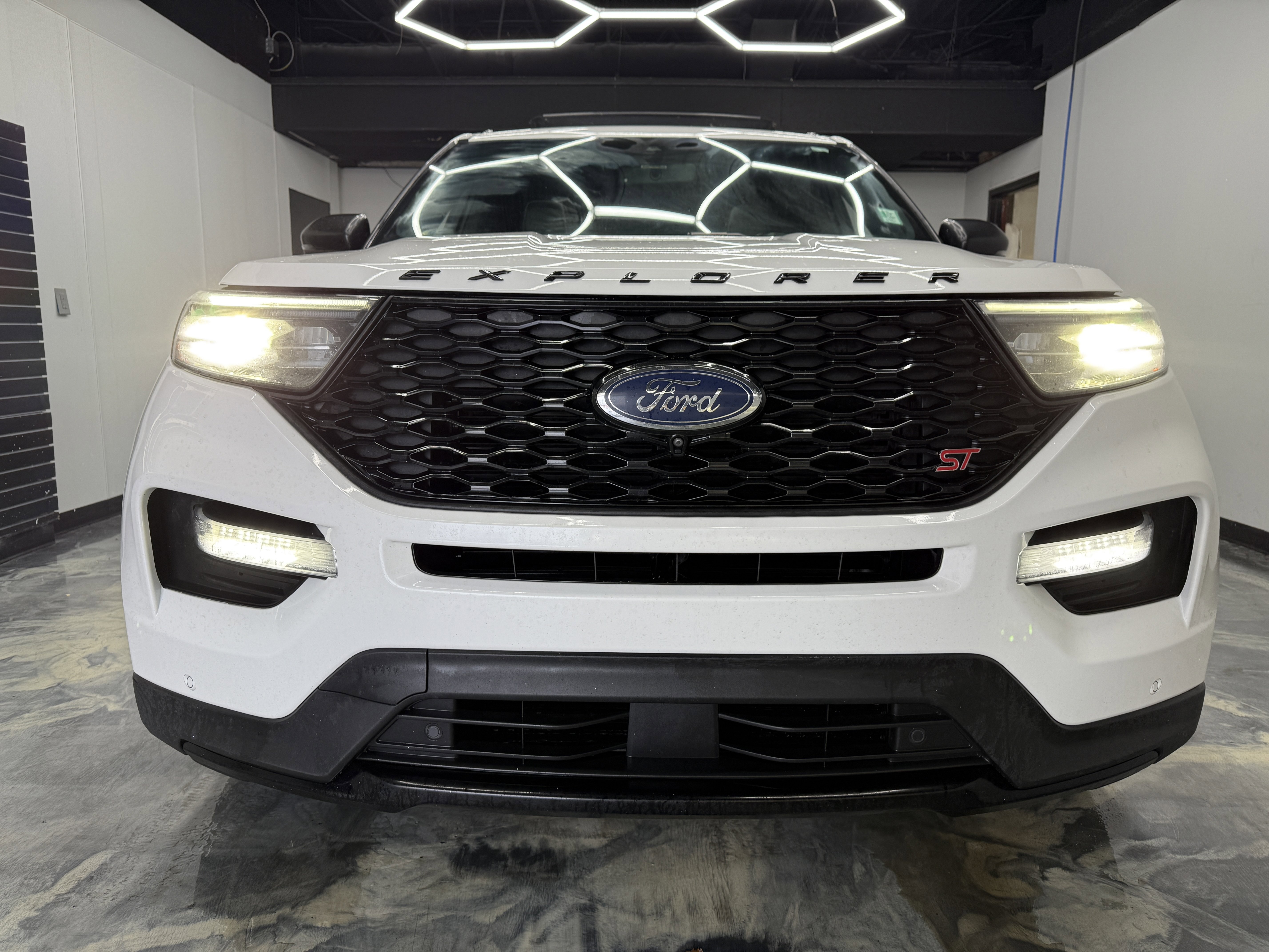 Used 2020 Ford Explorer ST w/ ST Street Pack image 7