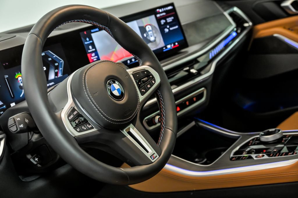 Used 2025 BMW X5 M60i AWD/4WD image 18