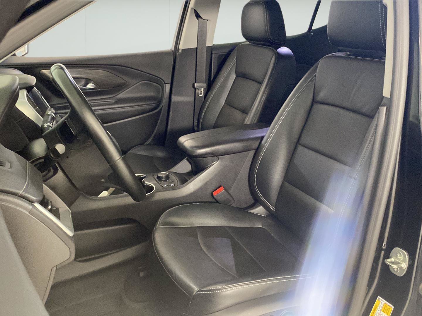 Certified 2023 GMC Terrain SLT w/ LPO, Floor Liner Package FWD image 27