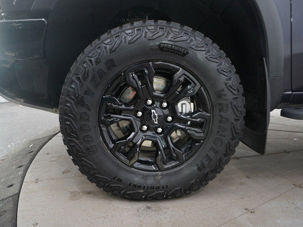 Used 2024 Chevrolet Silverado 1500 ZR2 w/ Technology Package image 28