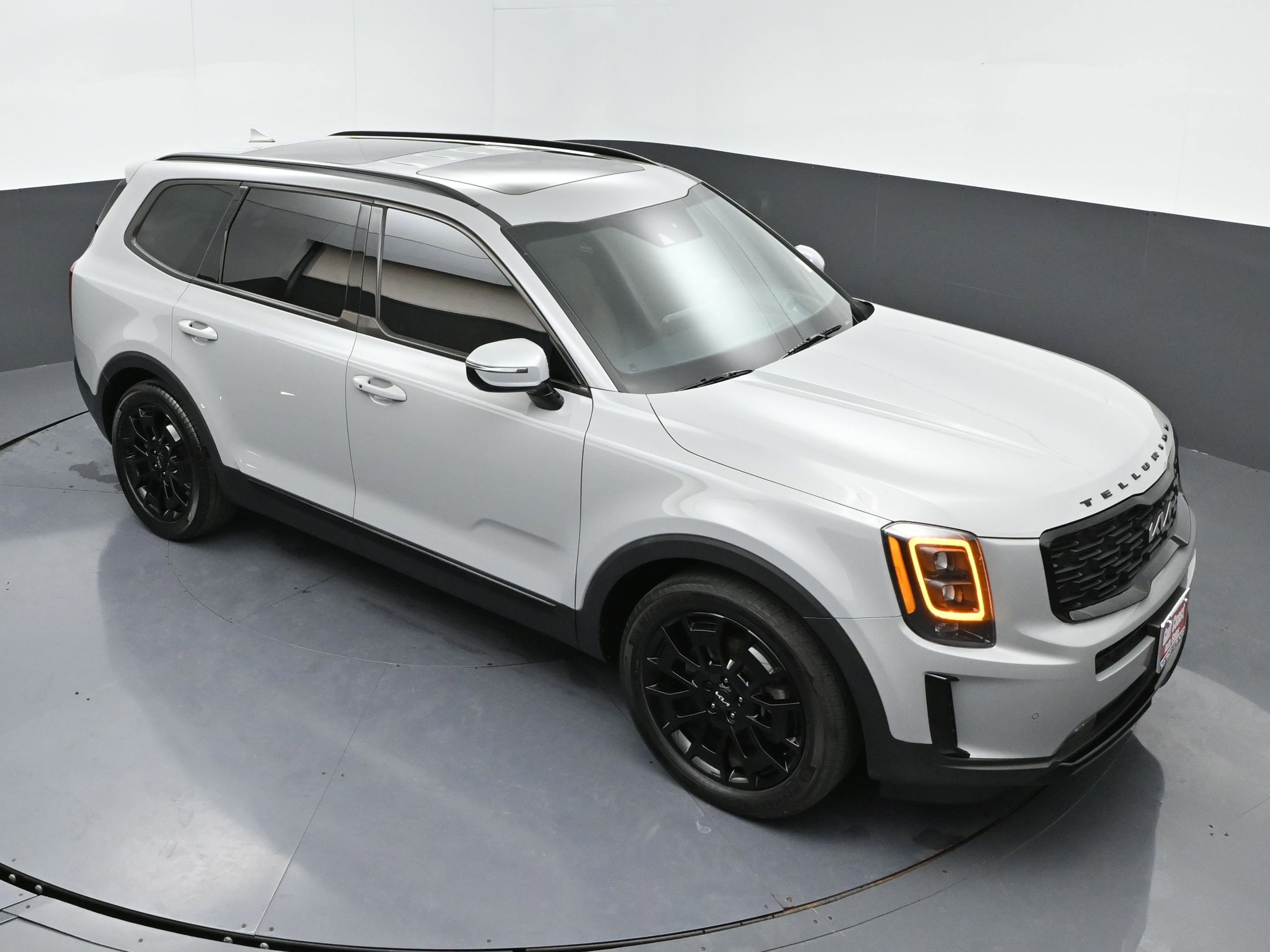 Used 2022 Kia Telluride SX w/ SX Prestige Package image 41