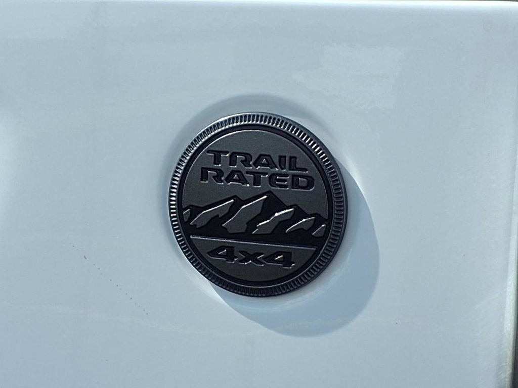 Used 2024 Jeep Gladiator Sport AWD/4WD image 30