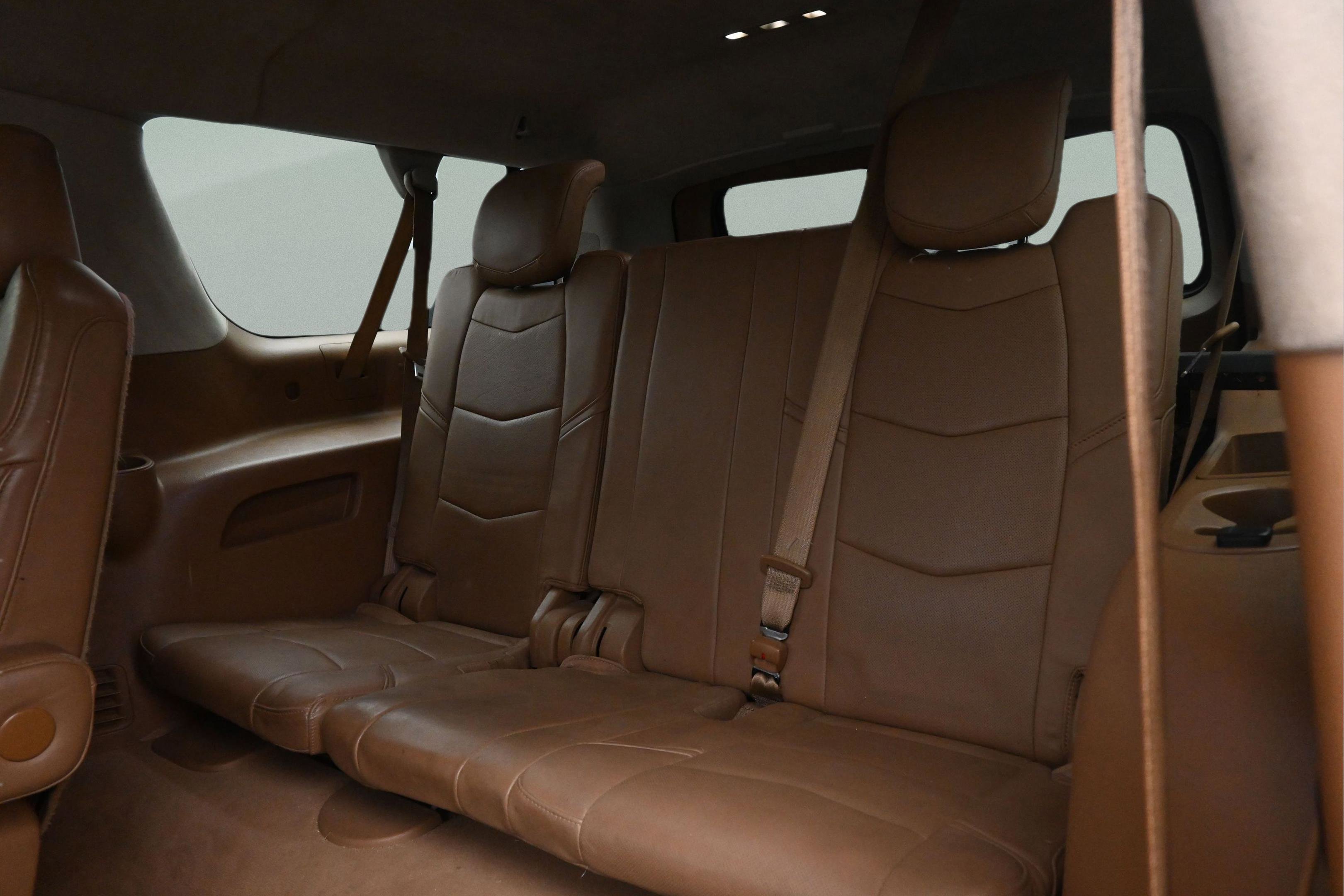 Used 2016 Cadillac Escalade ESV Platinum AWD/4WD image 14