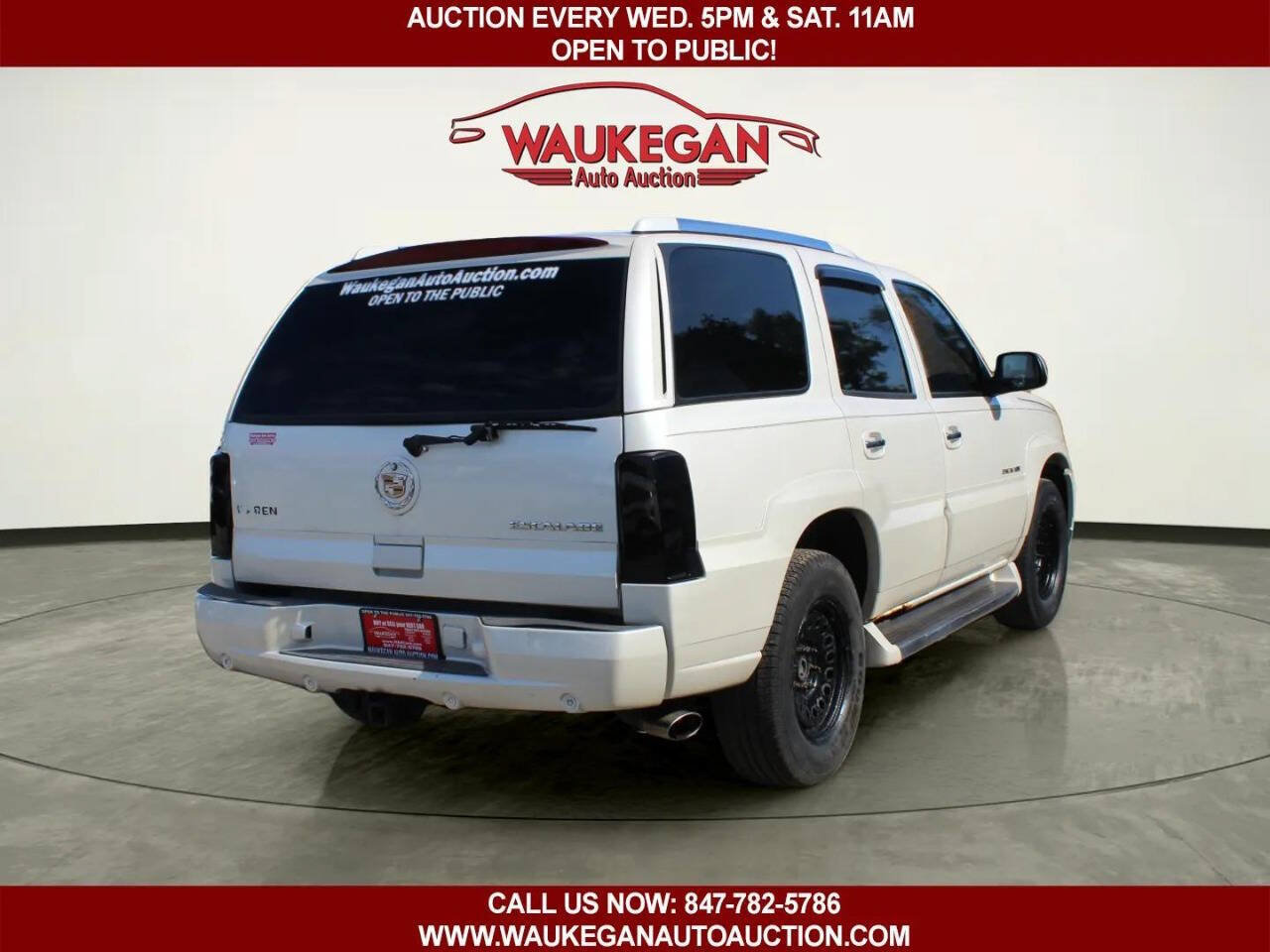 Used 2004 Cadillac Escalade AWD image 5