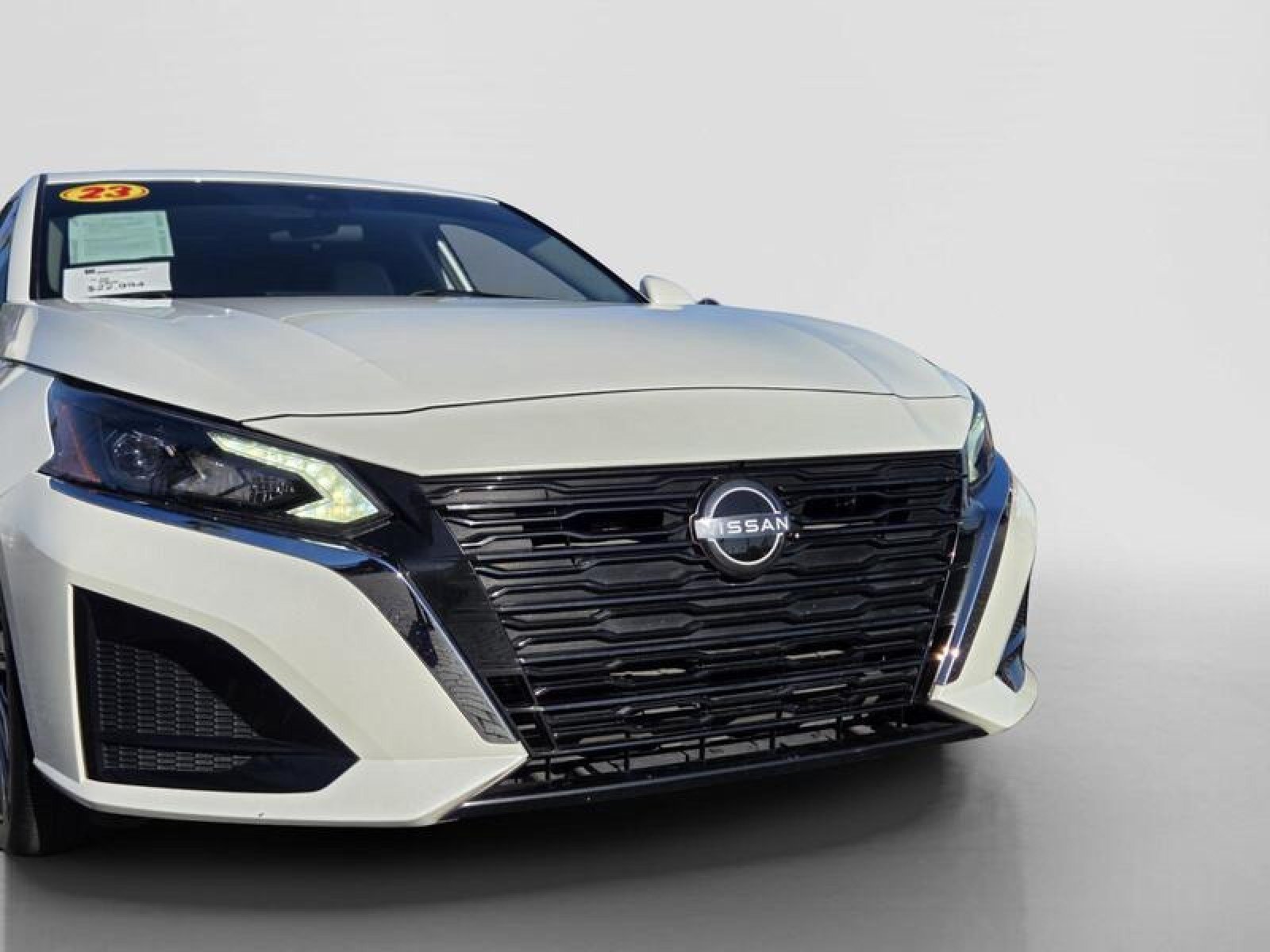 Used 2023 Nissan Altima 2.5 SL FWD image 9