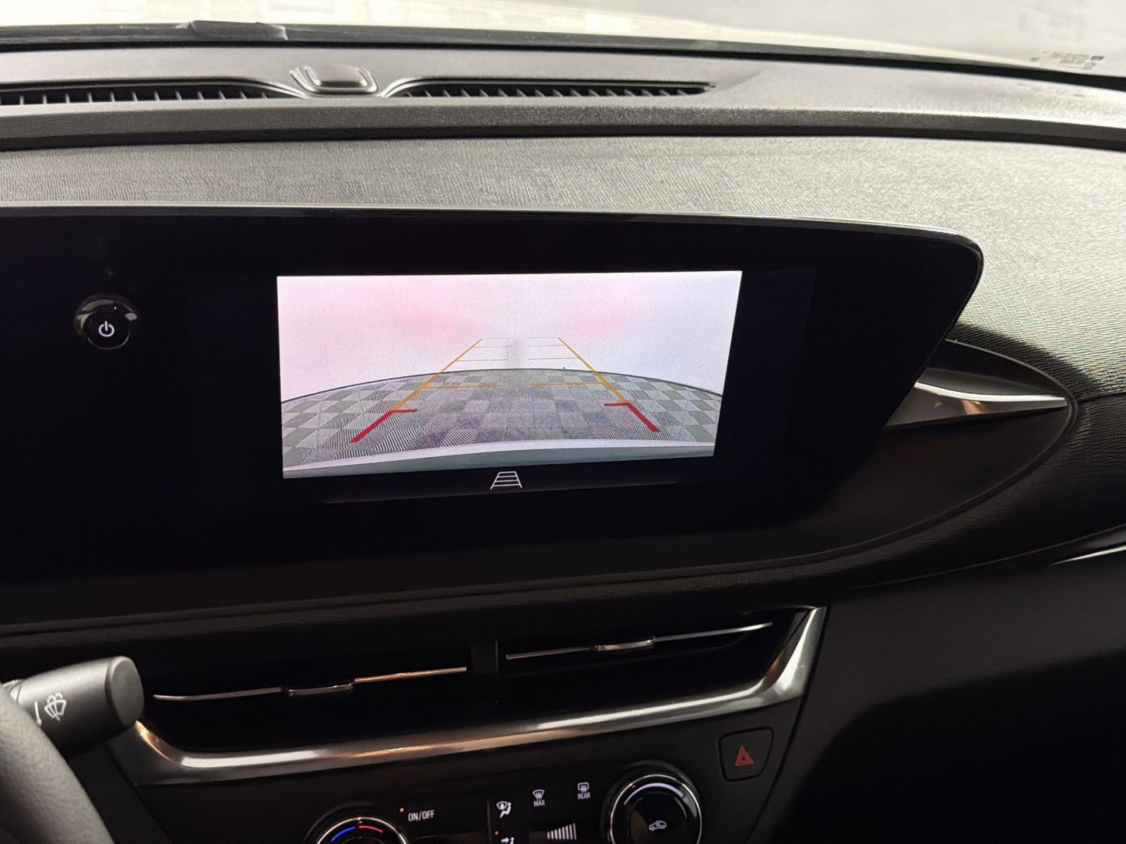Used 2024 Buick Envista Preferred FWD image 19