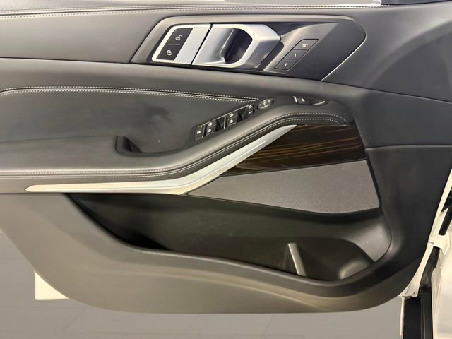 Used 2024 BMW X5 xDrive40i AWD/4WD image 12