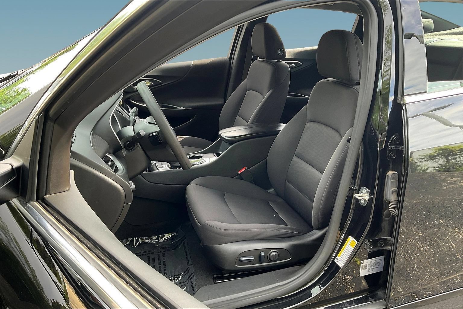 Used 2022 Chevrolet Malibu LT FWD image 20